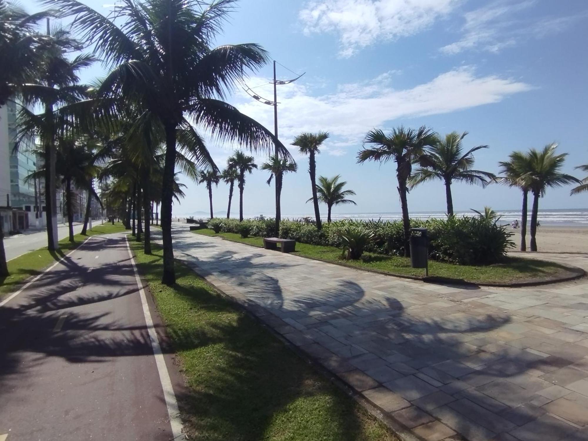 Em Grande - Frente Ao Mar * Praia Grande (Santos)